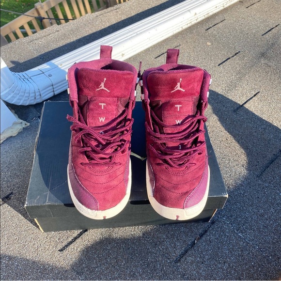 Jordan Retro 12 Bordeaux - Picture 3 of 6